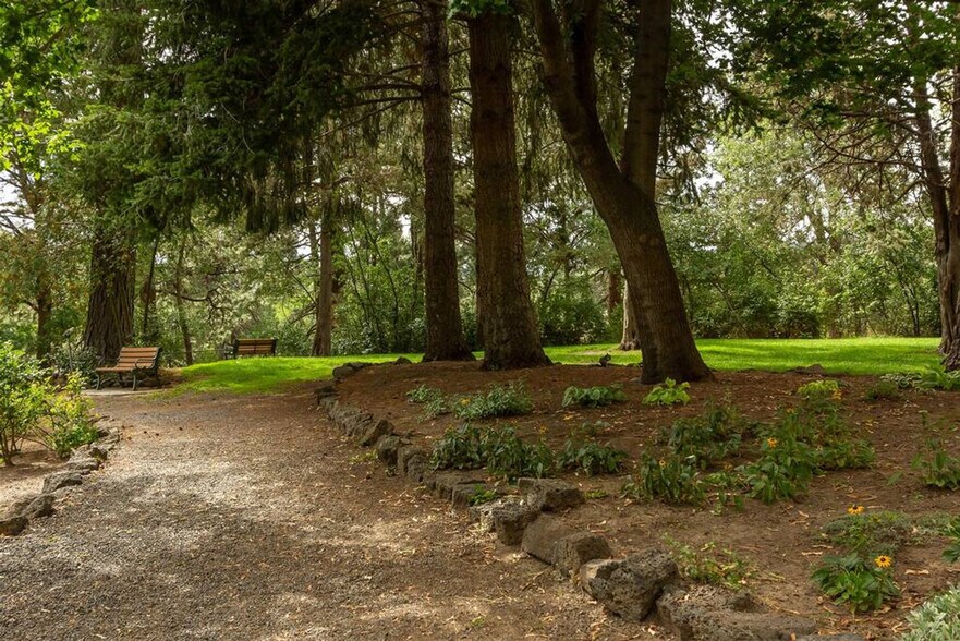 Building Photo - 6103 NW Harriman St