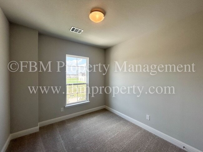 Building Photo - 2069 Layla Dr