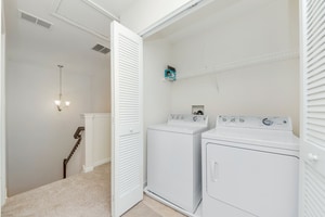 Building Photo - 212 N Commerce St