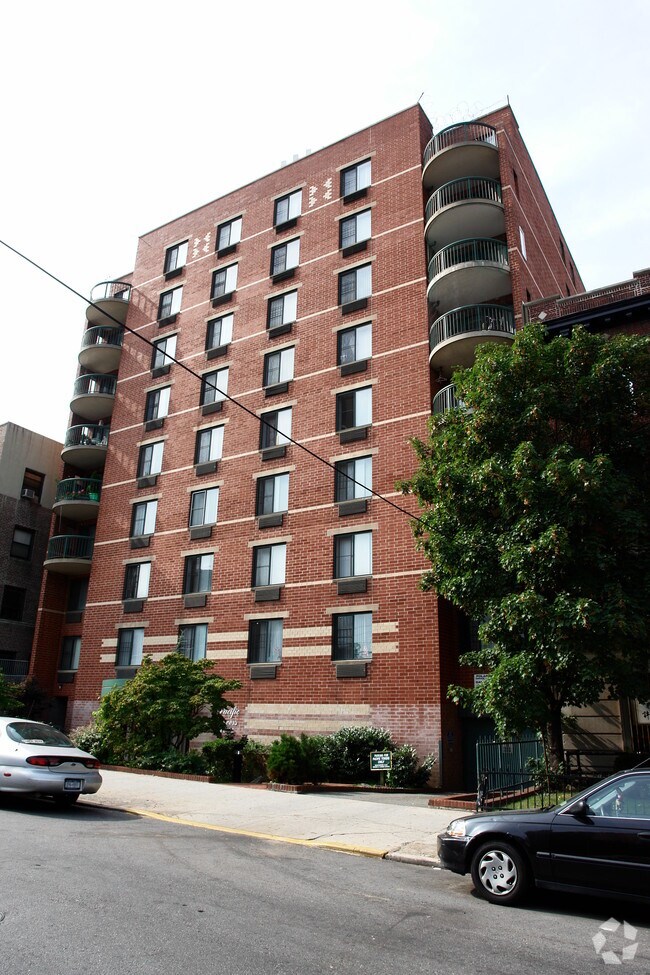 Building Photo - Pacific Towers