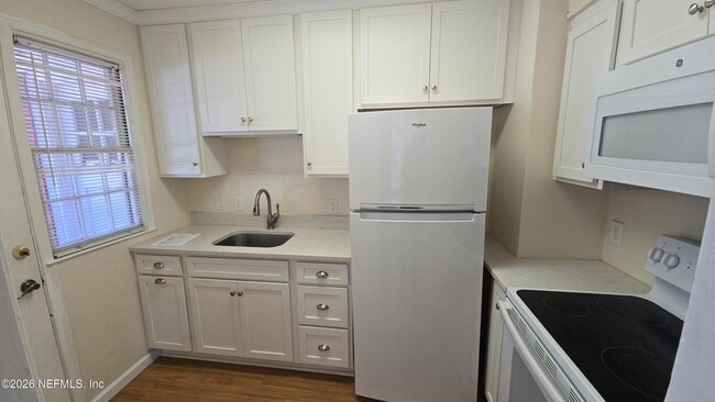 Building Photo - 3665 St Johns Ave