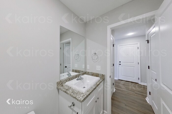 Building Photo - 18 Camper Cir