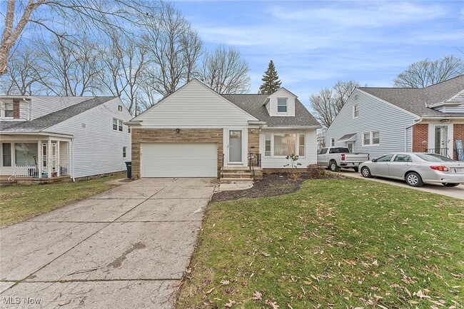 Primary Photo - 23815 Woodway Rd