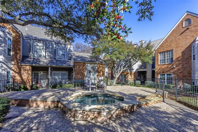 Building Photo - 12680 Hillcrest Rd