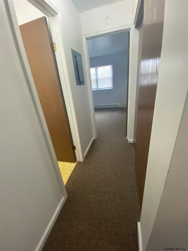 Building Photo - 30 Beacon Rd