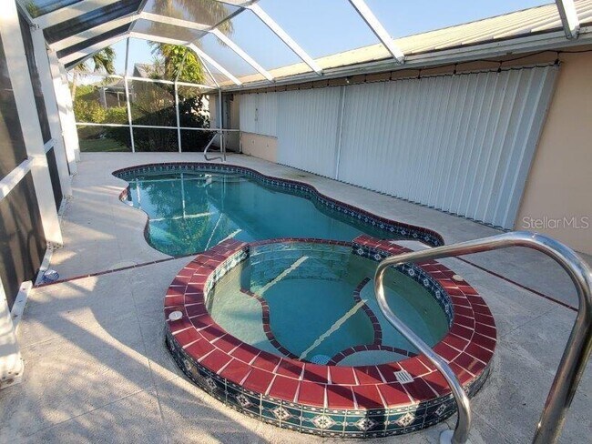 Building Photo - 1450 Appian Dr