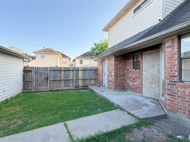 Building Photo - 8631 Mapletwist St