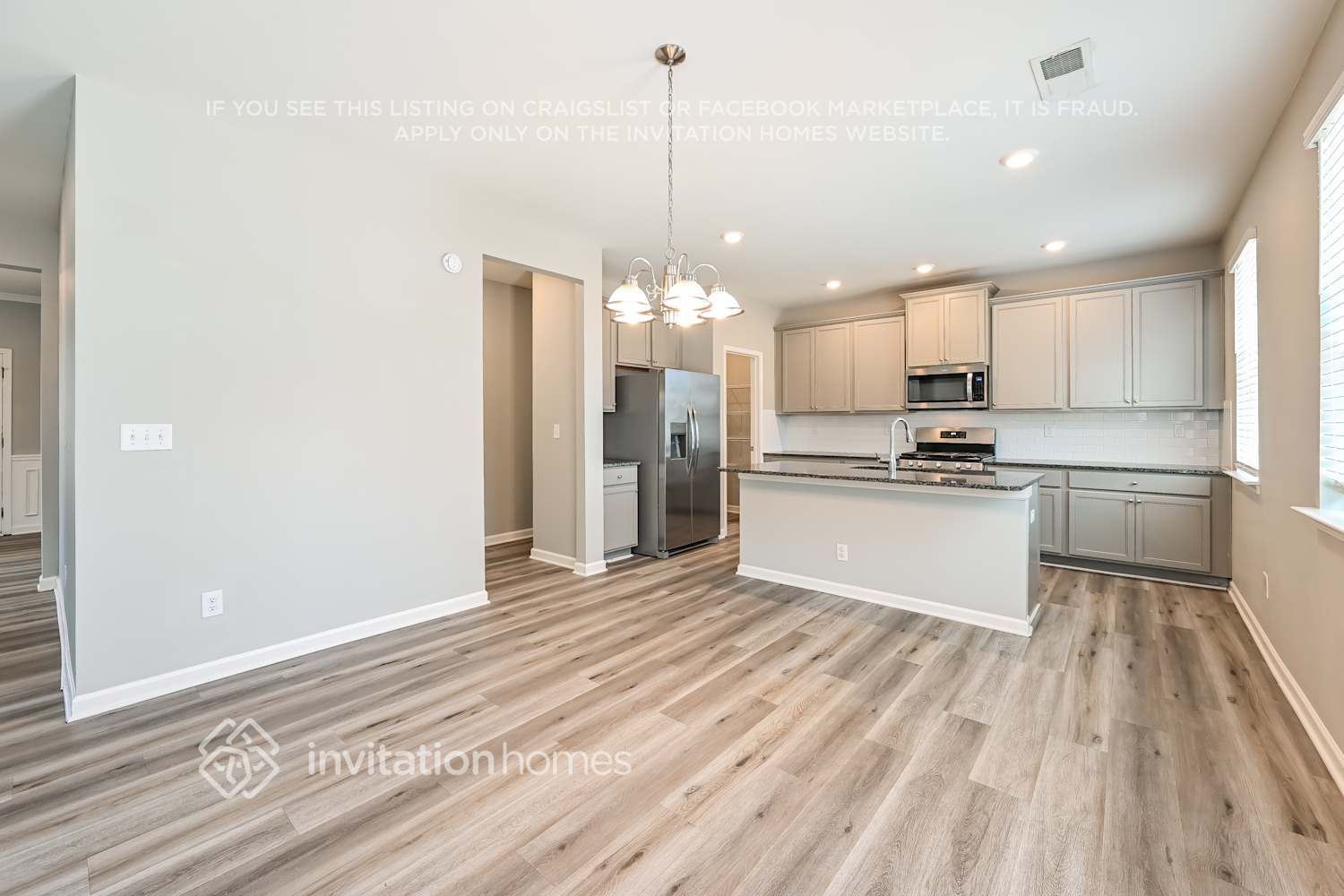 Building Photo - 4294 Woodsley Pl