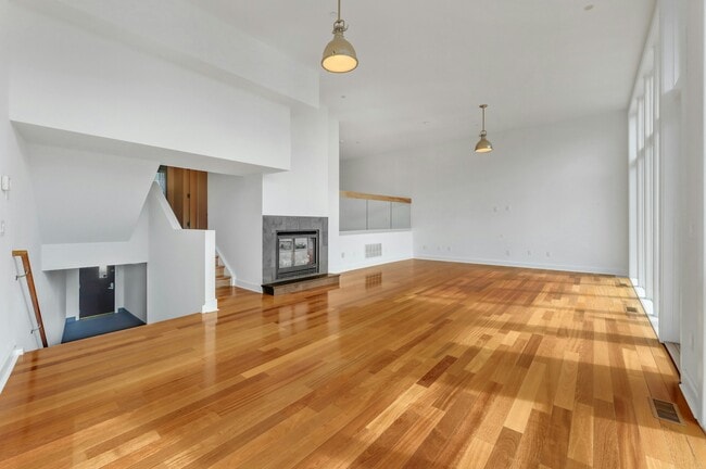 Building Photo - 22 Vela Way