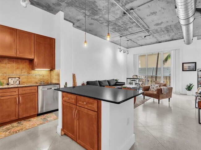 Building Photo - 2001 Biscayne Blvd