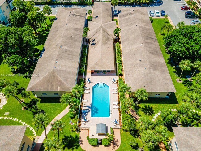 Building Photo - 5800 Margate Blvd