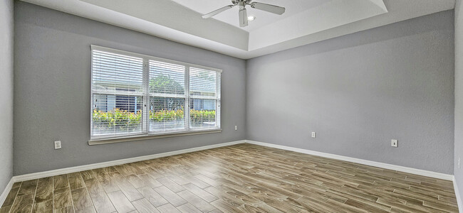 Building Photo - 1819 E Royal Tern Ln