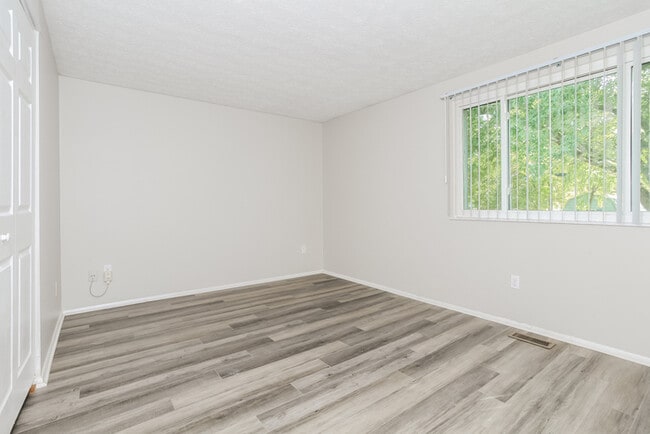 Building Photo - 1355 Cottonwood Dr