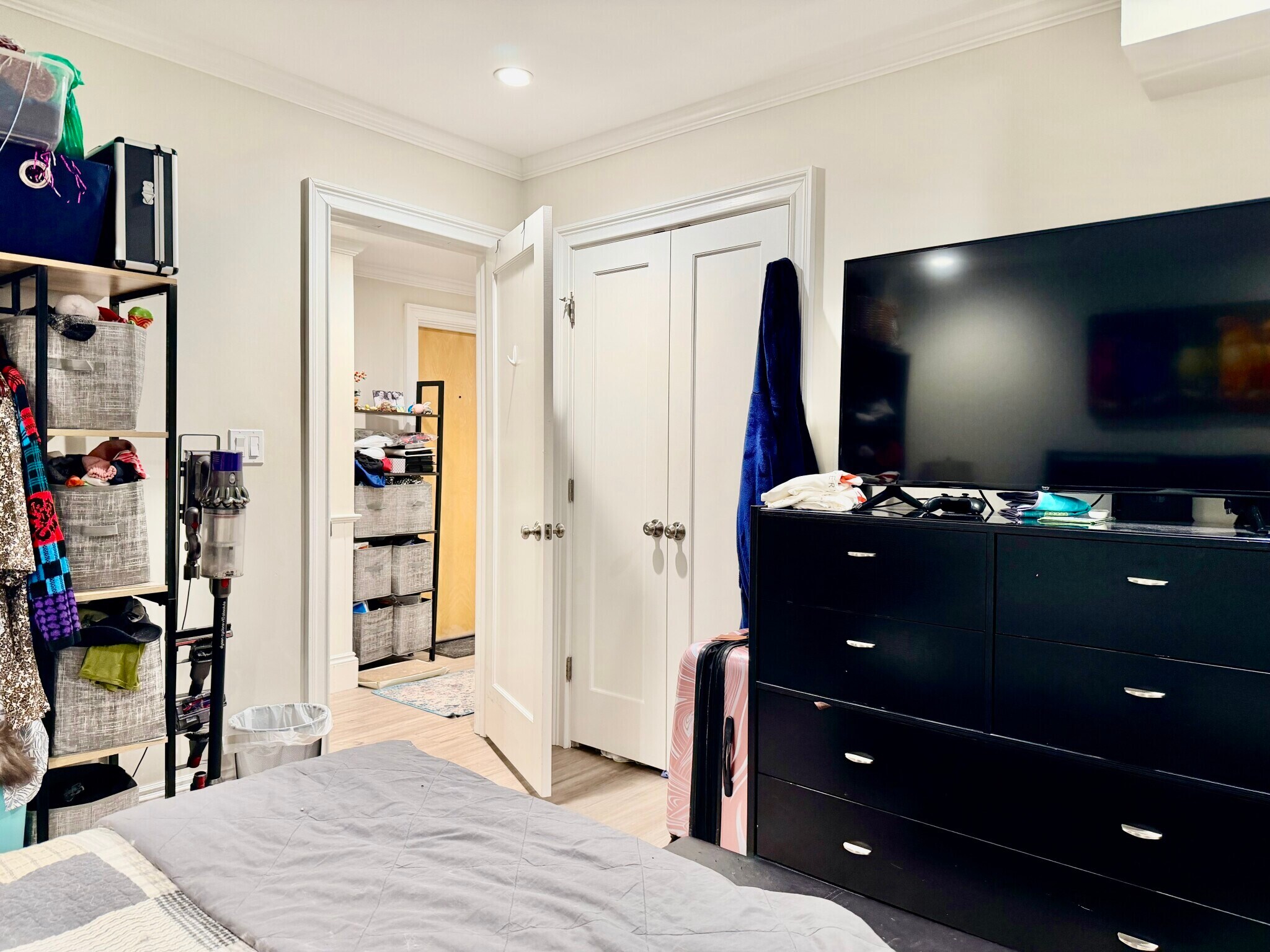 Building Photo - 31 Glenville Ave