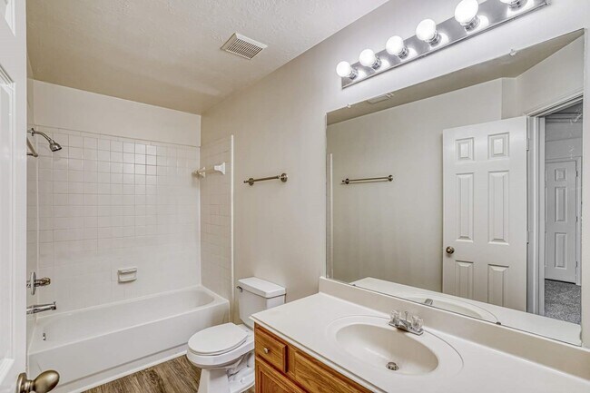 Building Photo - 6935 Moss Boulder Dr