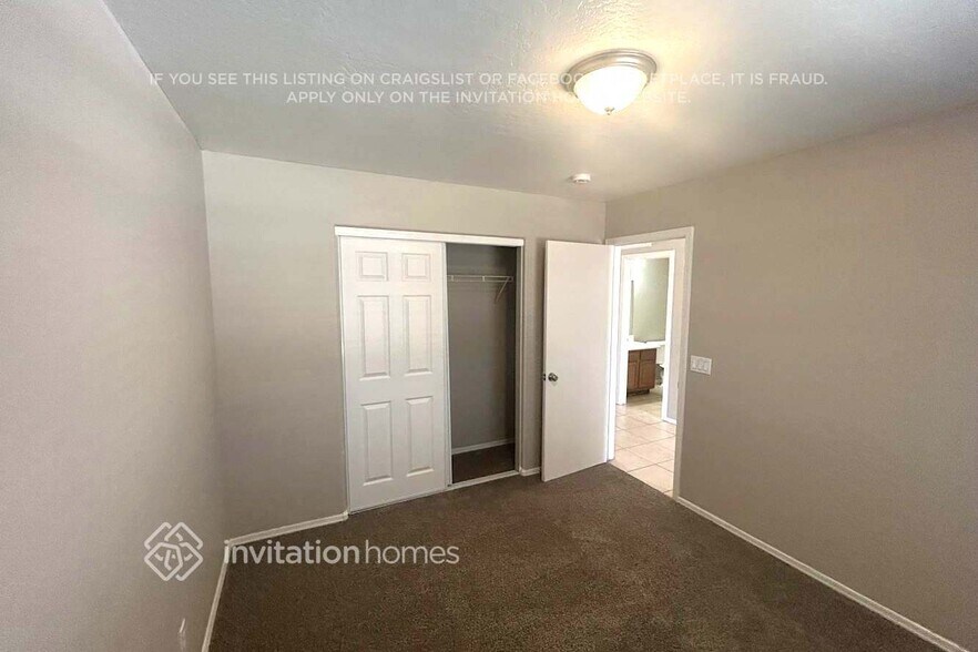 Building Photo - 3417 W Wayland Dr