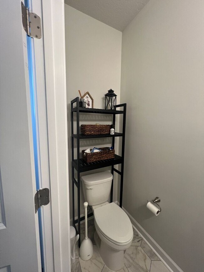 Building Photo - 208 Shallowbag Bay Ln