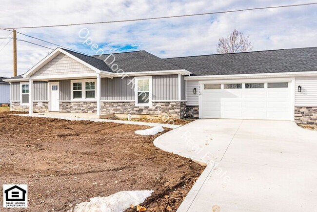 Building Photo - 10545 Old Leo Rd