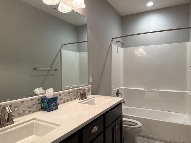 Building Photo - 4 Bed 3 Bath $75k in Upgrades!!!!