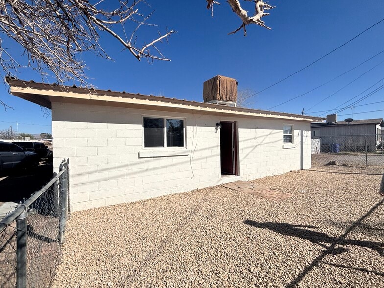 Building Photo - 1804 Clark Rd