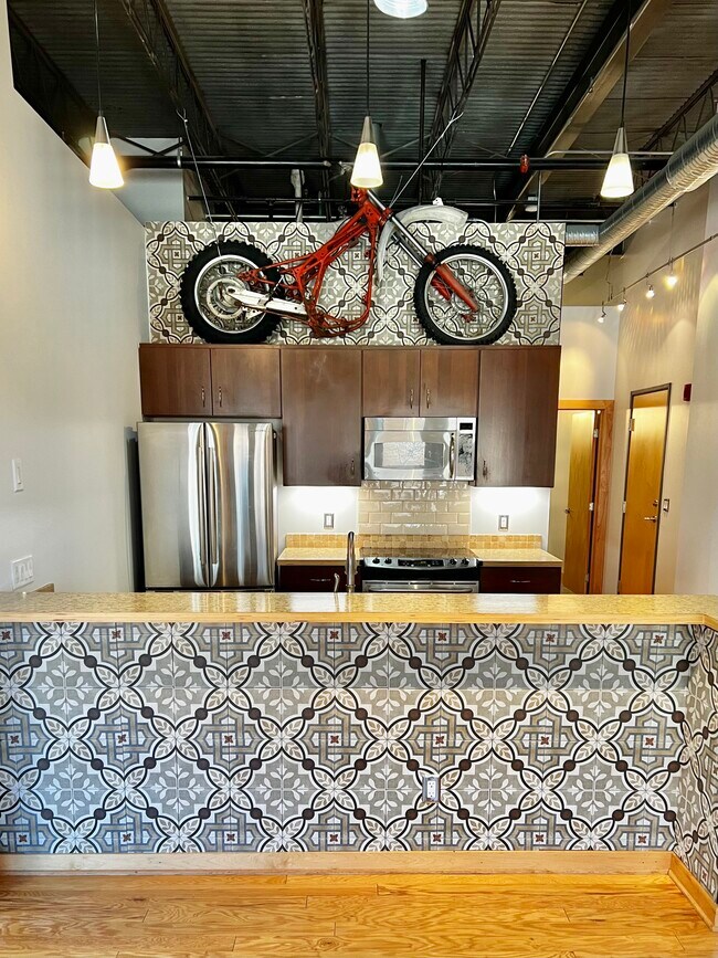 Kitchen - 301 E Court Ave