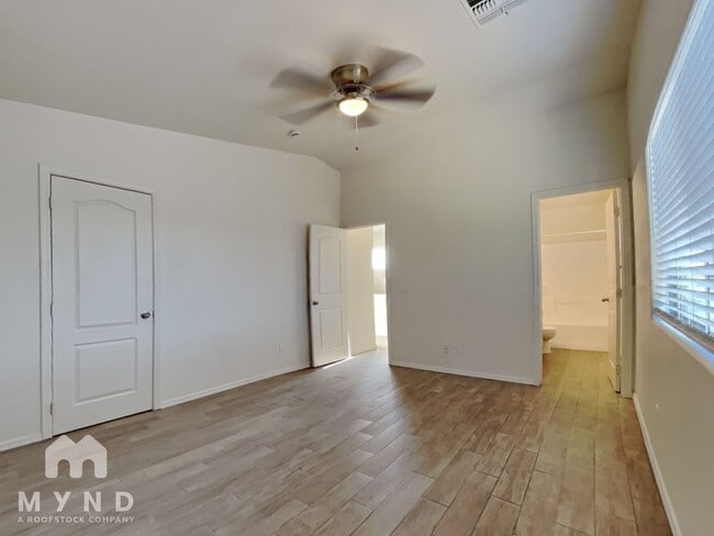 Building Photo - 3745 W Medlock Dr