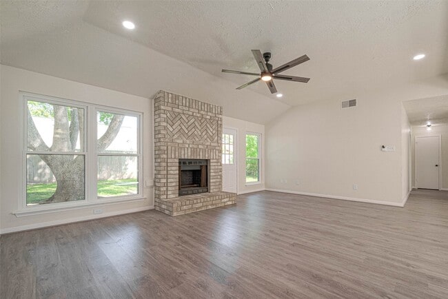 Building Photo - 416 Heatherwood Ct