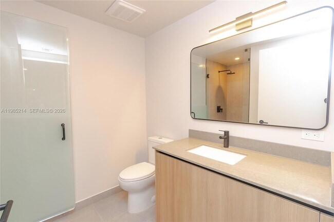 Building Photo - 121 NE 5th St