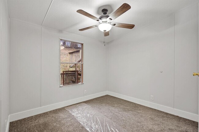 Building Photo - Rural 3 Bedroom, 2 Bath Home in Southern York County!