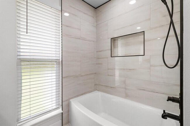Building Photo - 3707 Acorn Way Ln