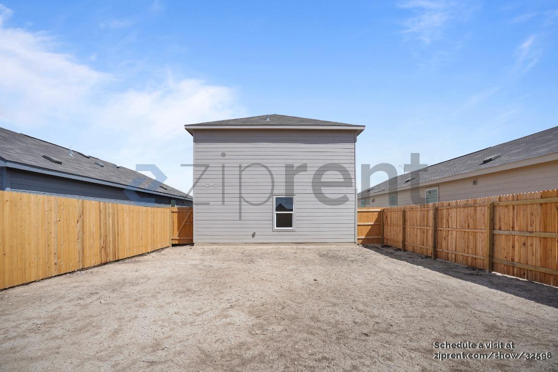 Building Photo - 3910 Poteet Pl