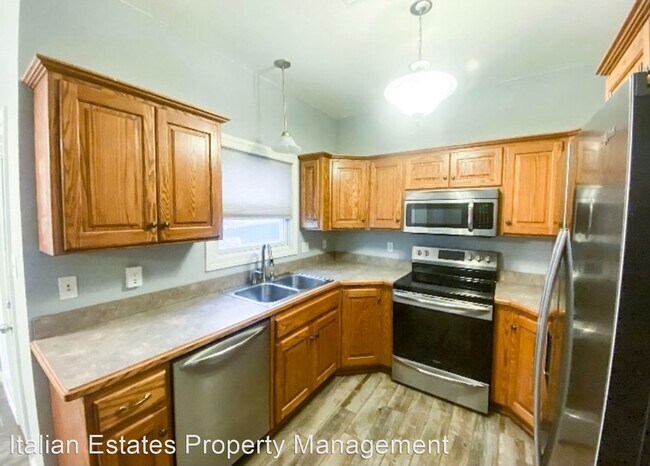 Building Photo - 3 br, 2.5 bath House - 600 Highland Ridge