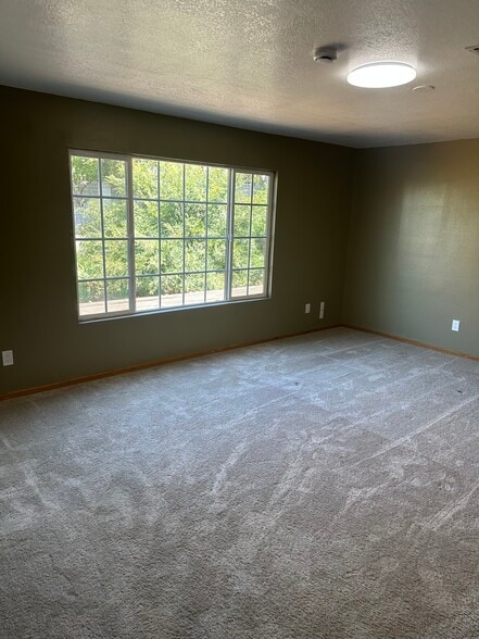 Building Photo - 1504 Westmoreland Dr