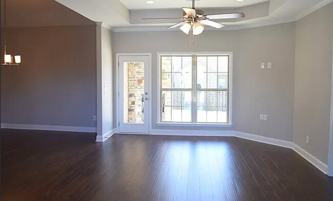 Building Photo - 10 Ivy Cross