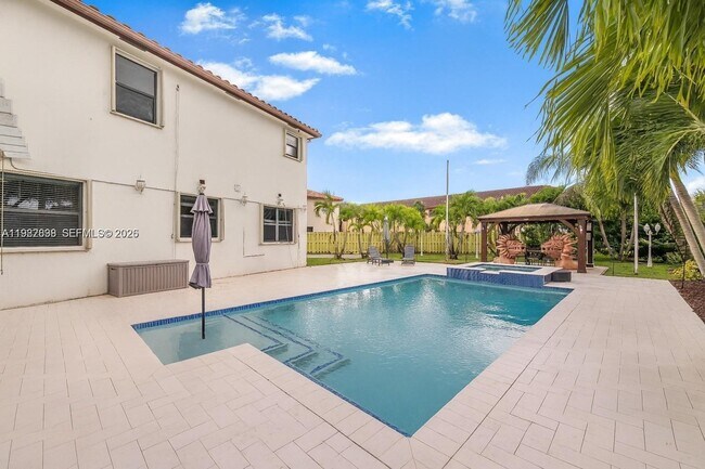 Building Photo - 3461 SE 1st St