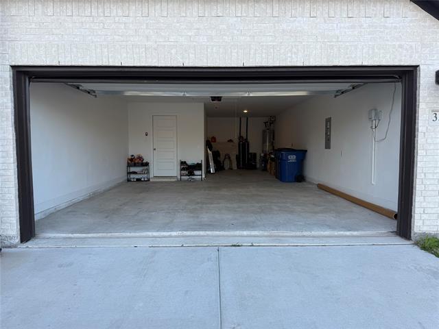 Building Photo - 331 Misty Mdw Ln
