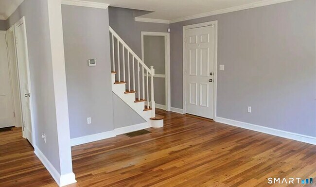 Building Photo - 122 Oberlin Rd