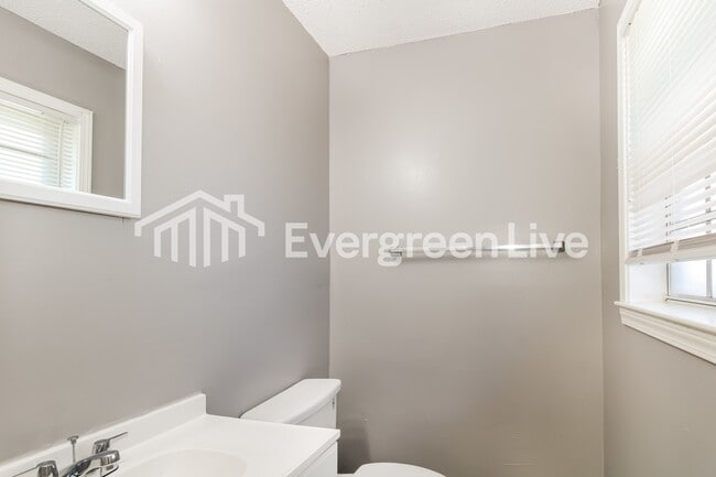 Building Photo - 5320 Plover Dr