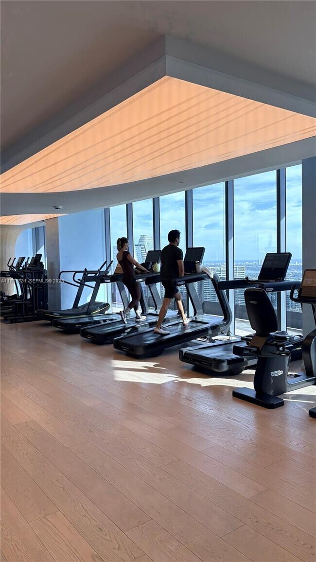 Building Photo - 1000 Brickell Plaza