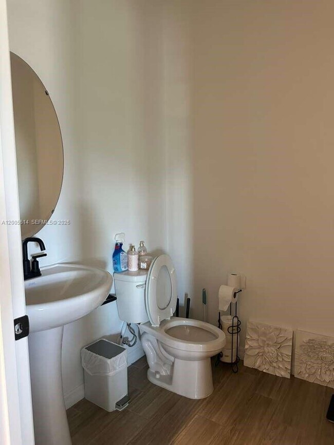 Building Photo - 2952 Embark Trl