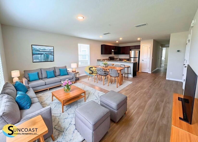 Building Photo - 6450 Sweetbay Ln