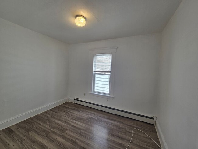Building Photo - 293 Burgess Pl