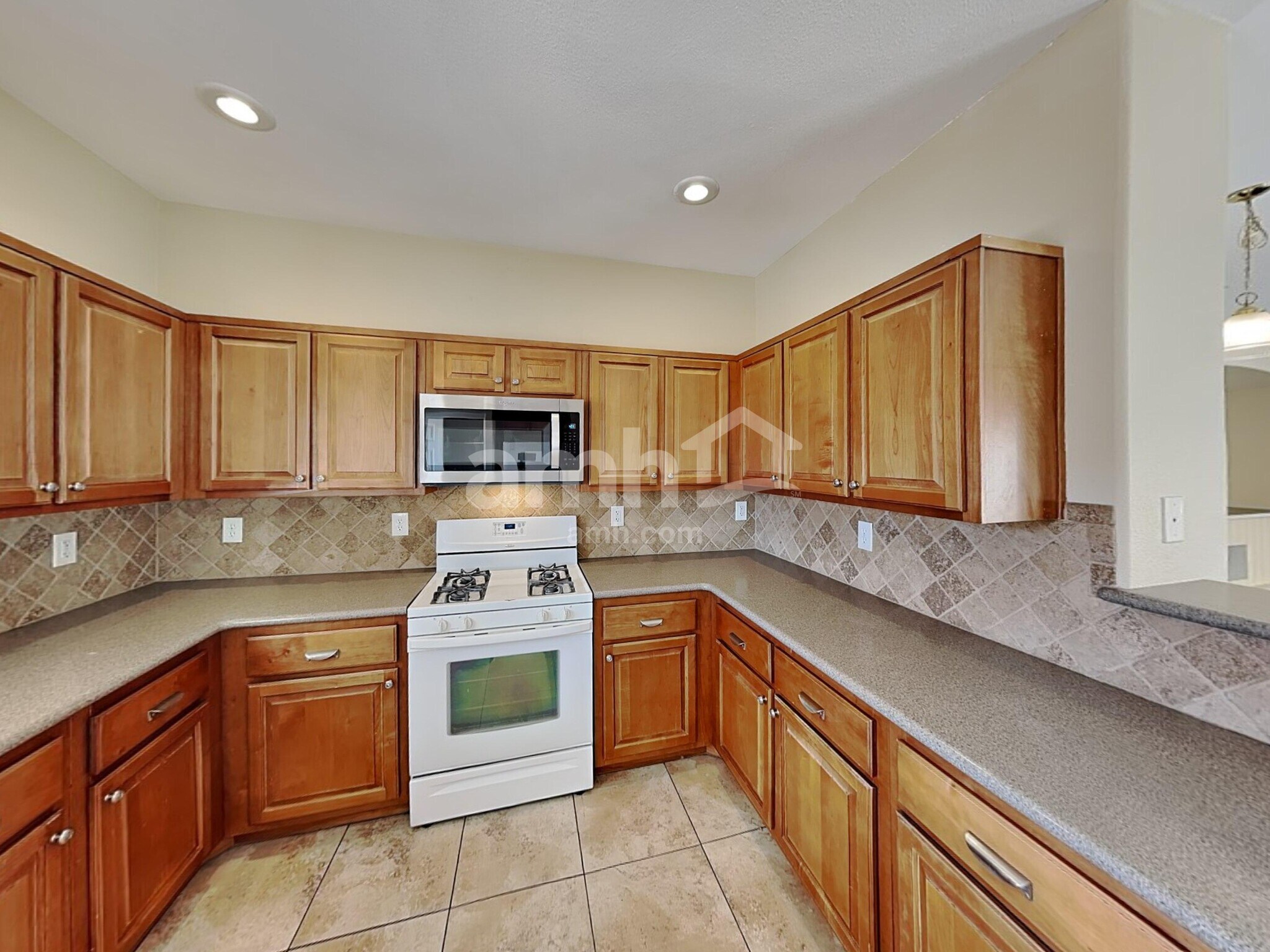 Building Photo - 8845 Red Fox Dr