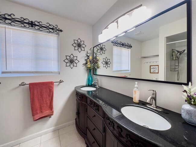 Building Photo - 3853 Lodestar Ln