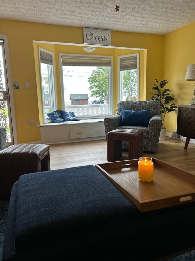 Building Photo - Corporate House 3BR 2 Bath