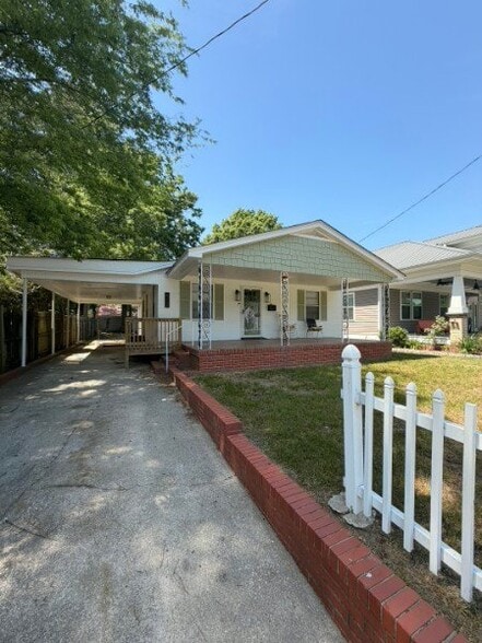 Building Photo - 412 S 5th St