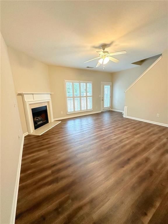 Building Photo - 2089 Lakeshore Overlook Dr