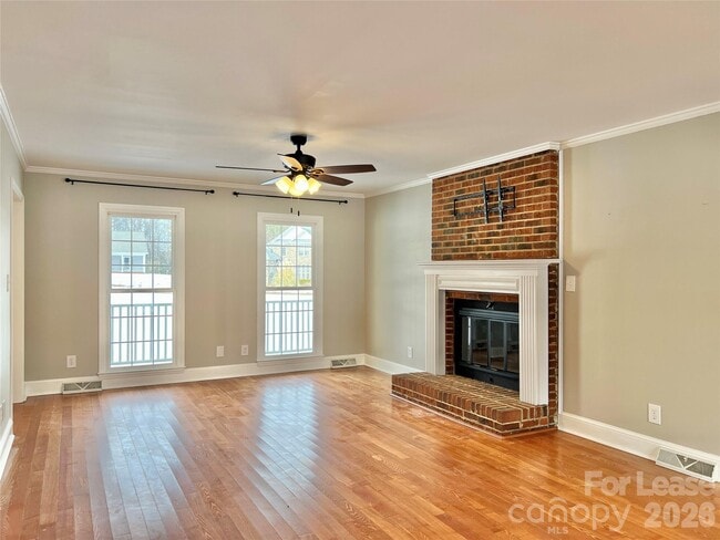 Building Photo - 8010 Silver Maple Ln