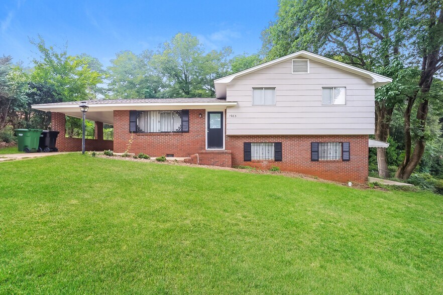 Building Photo - 1983 Monaco Dr