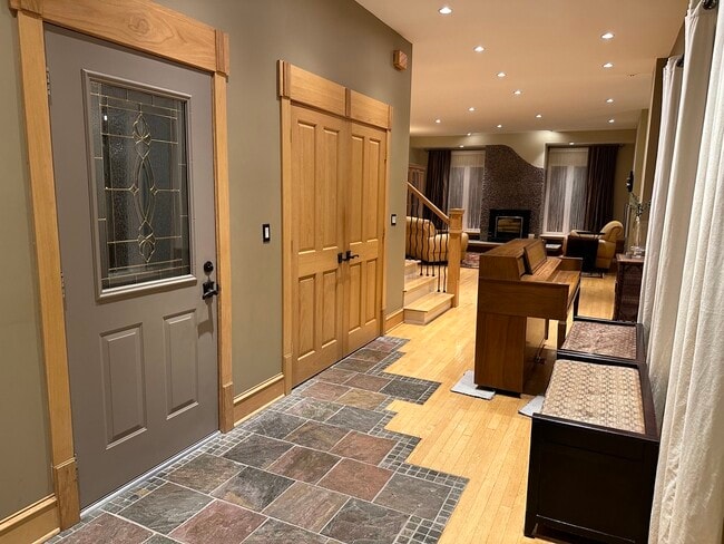 front entrance hallway - 1700 N Windsor Dr